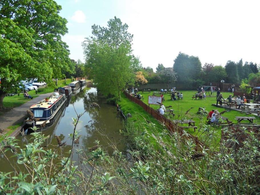 Hidden Gem Canal Facing Retreat With Lovely Walks Hopwas Εξωτερικό φωτογραφία